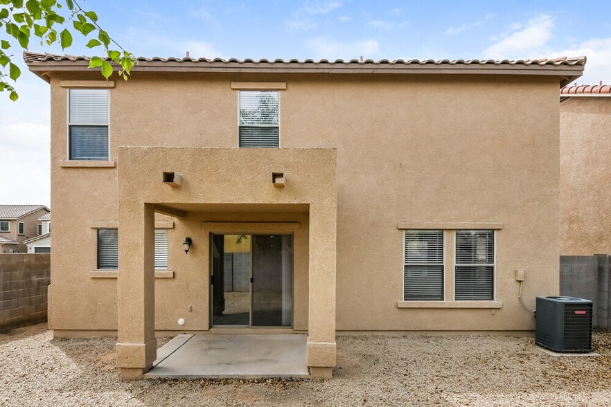 Building Photo - 8918 E Oro Cir