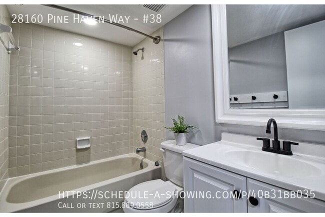 Building Photo - 28160 Pine Haven Way