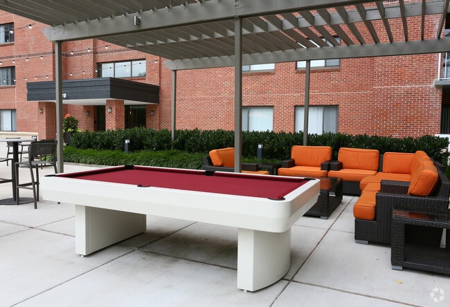 Amenity Deck - Cortland Landmark