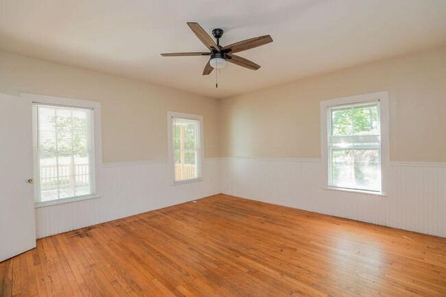Building Photo - 3963 Oakleys Ln