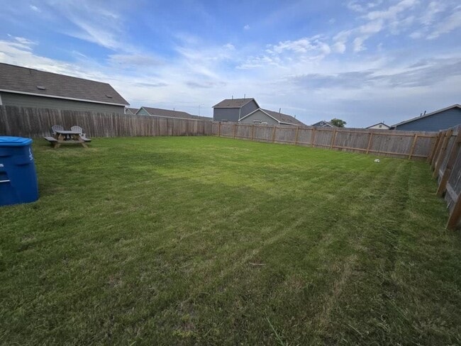 Building Photo - 504 Sunray Dr