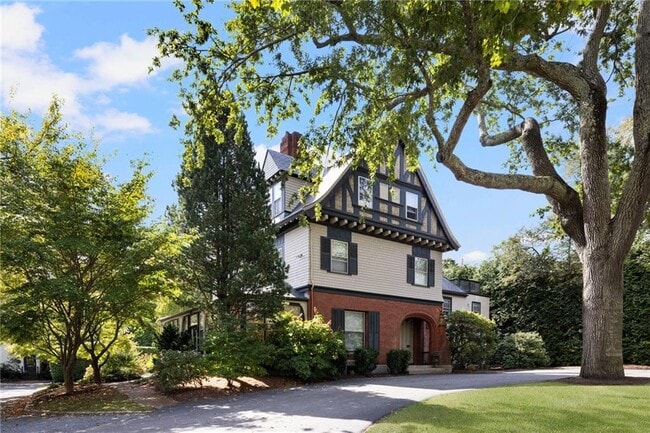 Primary Photo - 107 Old Beach Rd