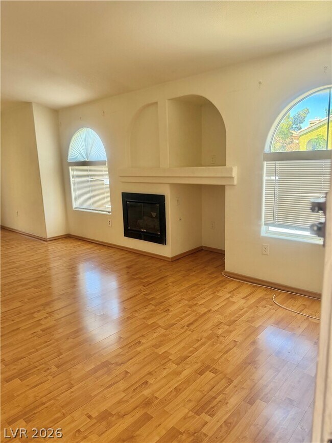 Building Photo - 7950 W Flamingo Rd