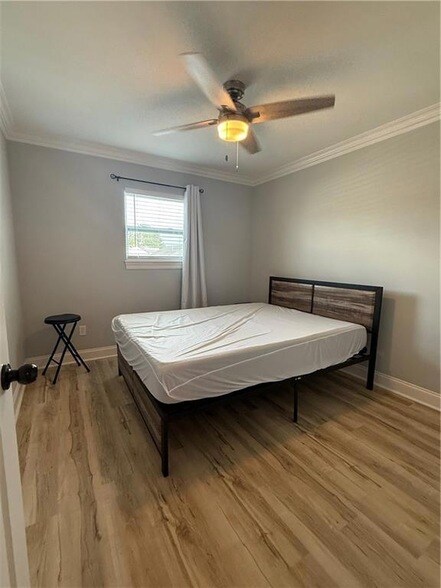 Building Photo - 619 Lavoisier St