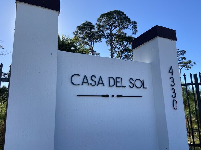 Building Photo - 401 Bella Sol Way