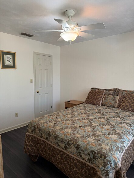 Building Photo - 420 Richview Park Cir E