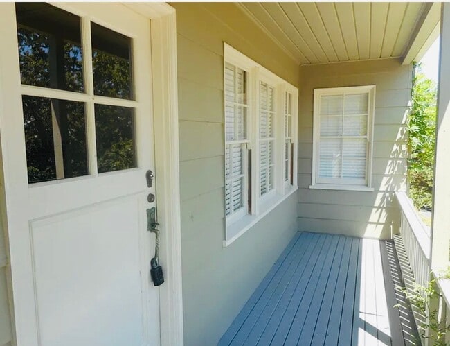 Building Photo - Charming Single Family Home in Lafayette A...