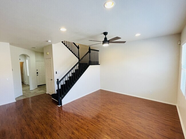 Building Photo - Condo