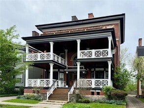 Building Photo - 246 Bryant St