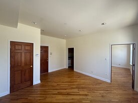 Building Photo - 821 Ridge Rd