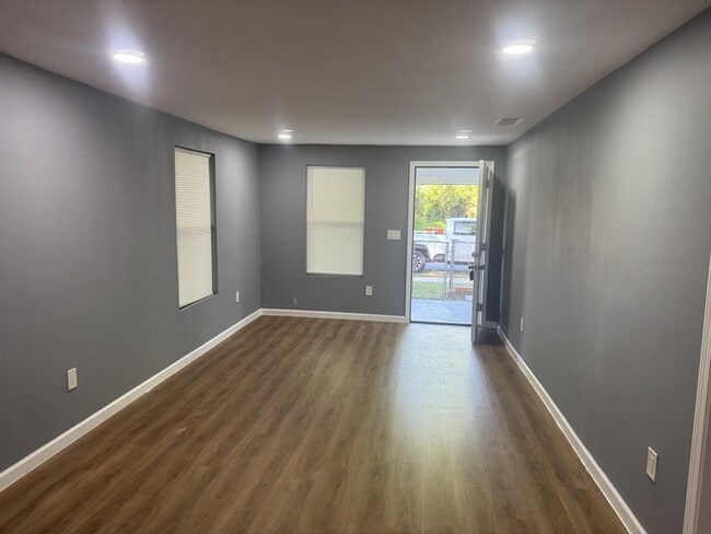 Building Photo - 2908 N Tarragona St