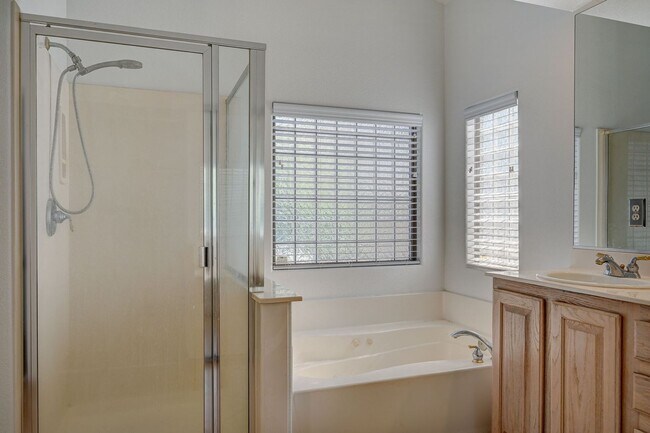 Building Photo - 121 Chatara Way