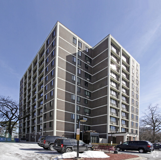 Building Photo - Central Park Towers