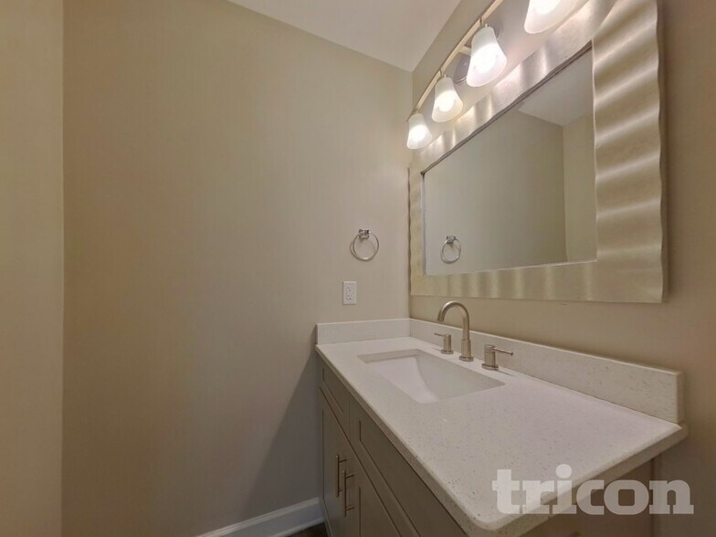 Building Photo - 89 Delane Dr