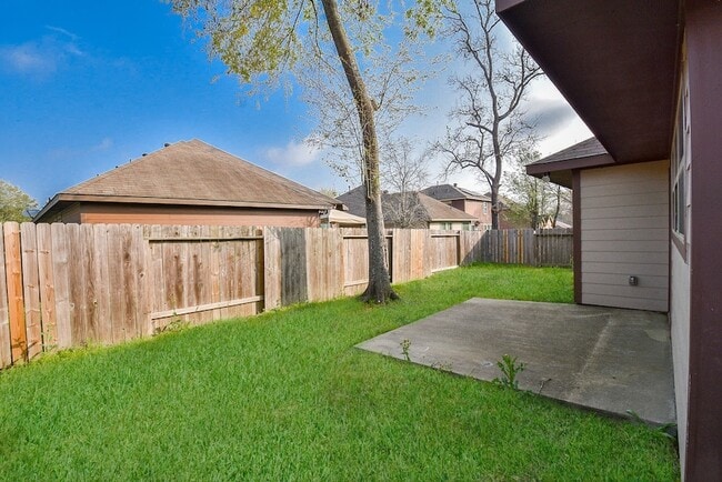Building Photo - 946 Oak Falls Dr