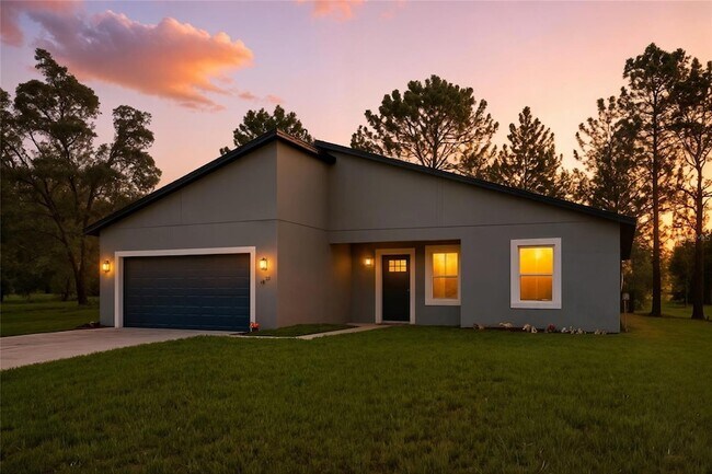 Building Photo - 1071 W Hampshire Blvd