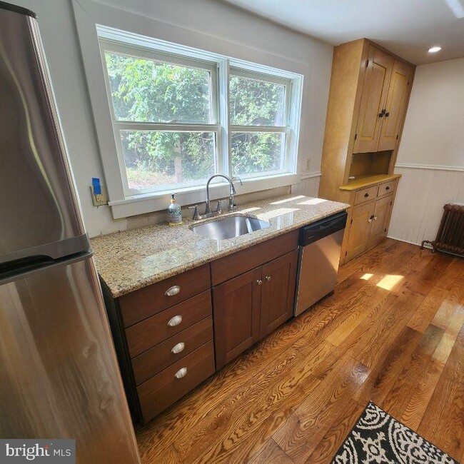 Building Photo - 36 Westtown Rd