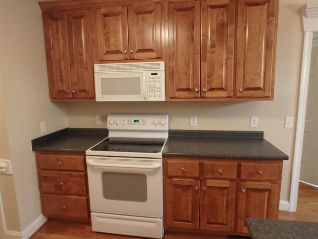 Building Photo - 166 Moonlight Dr