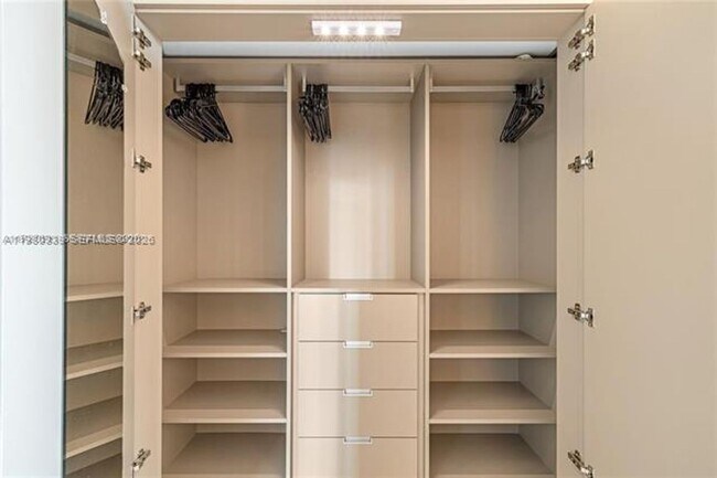 Building Photo - 1150 101st St