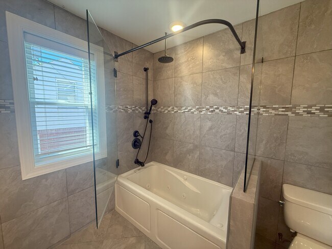 Building Photo - 1430 Simona Dr