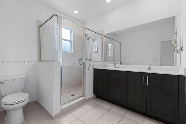 Building Photo - 2652 SE 13th St