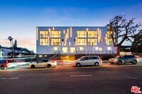 Building Photo - 307 N Wilton Pl