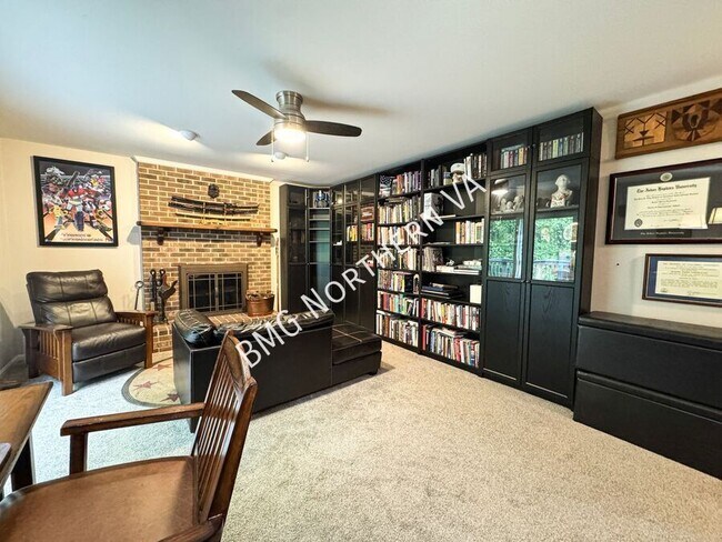 Building Photo - 4800 Occoquan Overlook