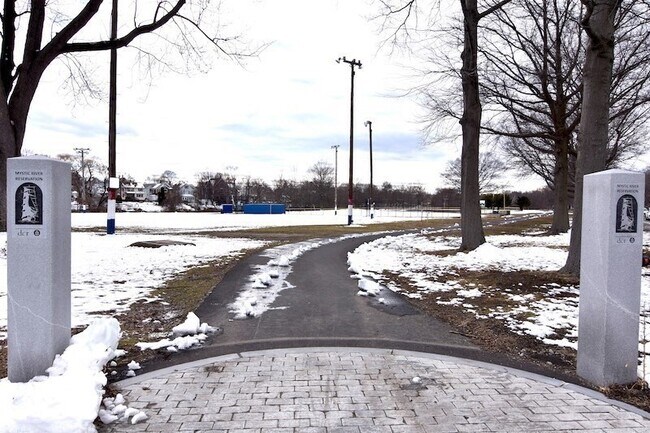 Building Photo - 2500 Mystic Valley Pkwy