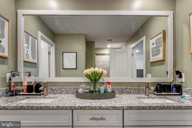 Building Photo - 11716 Emily Dickinson Pl