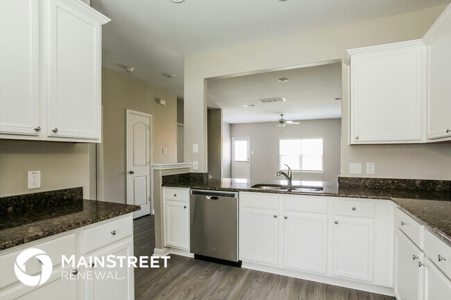 Building Photo - 23028 Bellini Dr
