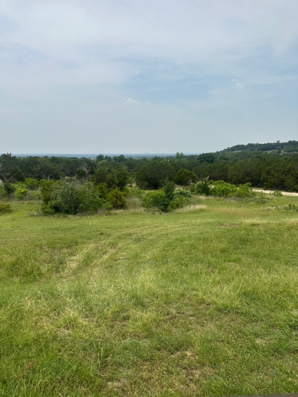 Building Photo - 230 Linda's Ln