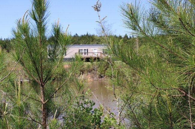 Building Photo - 818 W Grantville Rd