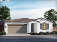 Building Photo - Spacious 4 Bedroom Golf Course Home