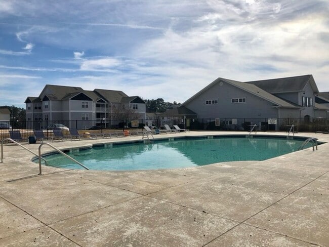 Building Photo - 102-L University Village