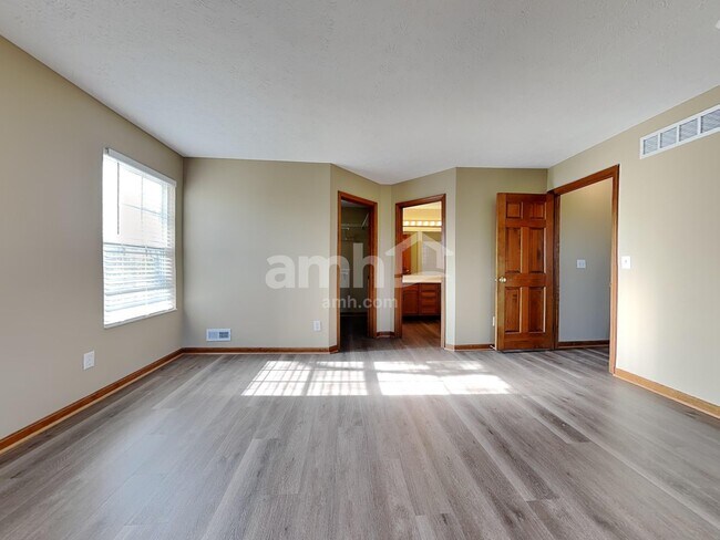 Building Photo - 3075 Foxhound Dr