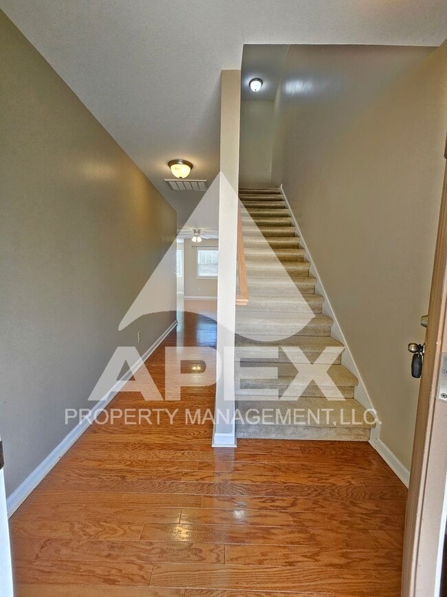 Building Photo - West Knoxville – Beautifully Upgraded - 3 ...