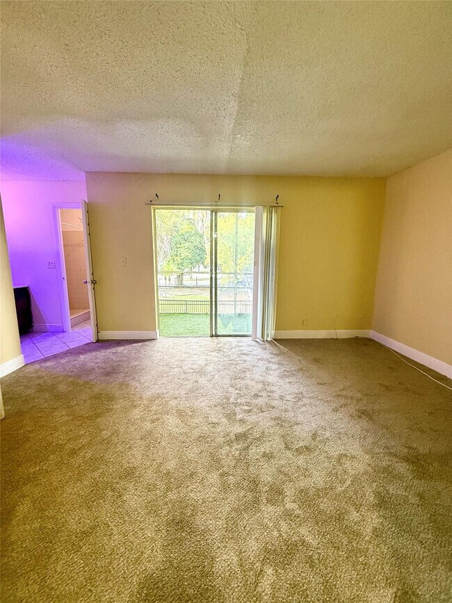 Building Photo - 2625 NW 60th Way