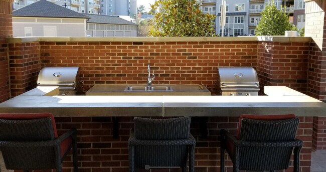 Building Photo - 8550 Nb Interstate 77 St