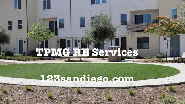 Building Photo - 4 bedrooms 3.5 baths townhome in South San Diego