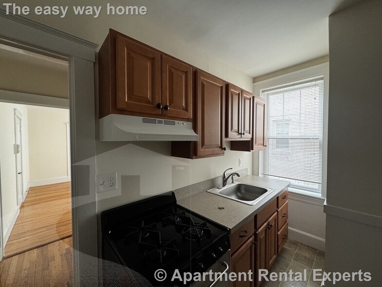 Building Photo - 156-158 Summer St Unit #315