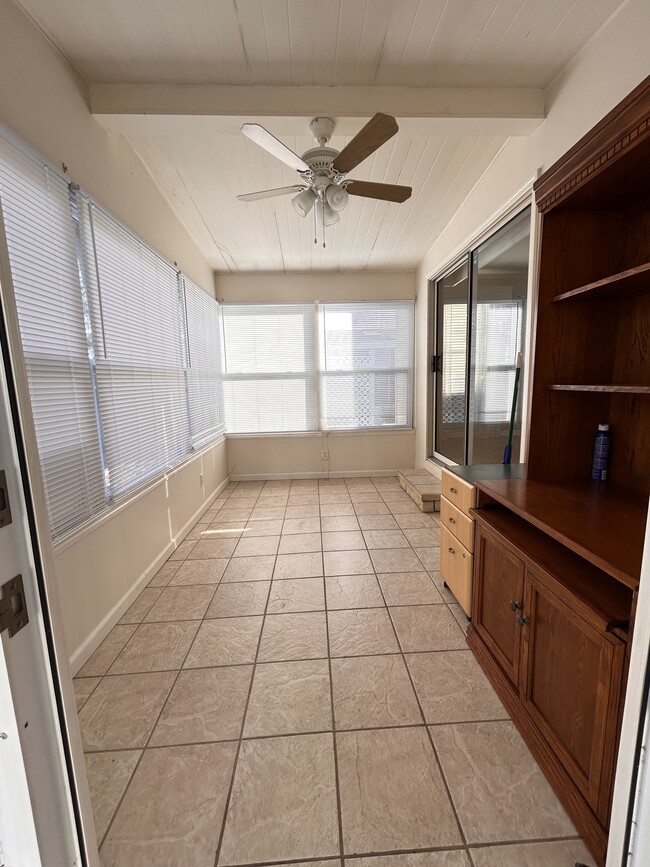 Building Photo - 38816 Bronco Dr