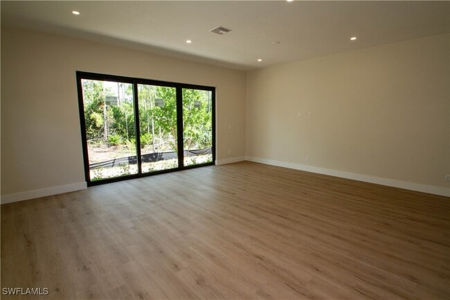 Building Photo - 5826 Jasper Wy