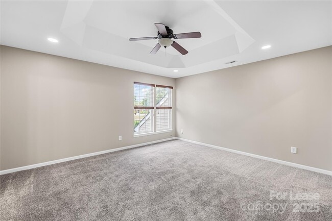 Building Photo - 834 Daly Cir