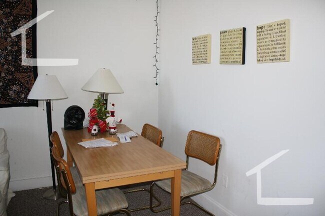 Building Photo - No Brokers Fee, Desirable Location Steps from NEU, Eat-in Kitchen Stainless Still appliances Good...