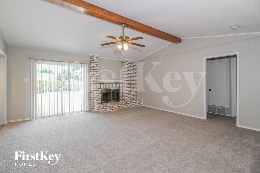 Building Photo - 1113 Wood Creek Cir