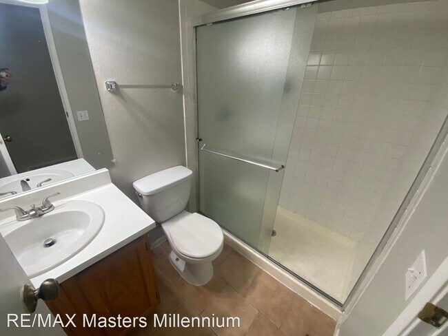 Building Photo - 3 br, 2 bath House - 3562 S Kittredge St #A