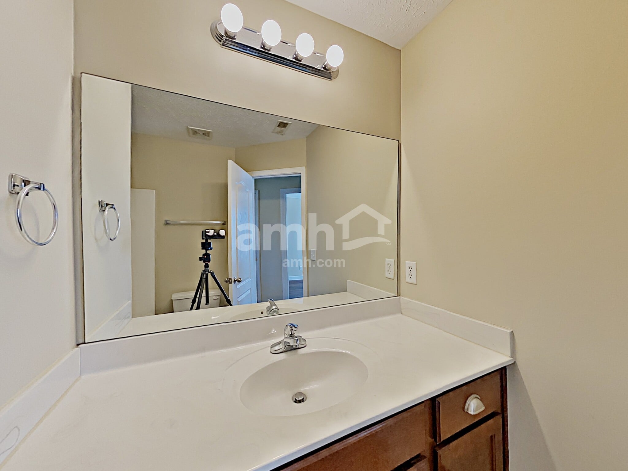 Building Photo - 2057 Sparco Cir