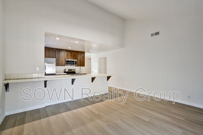 Building Photo - 36845 Reynolds Dr