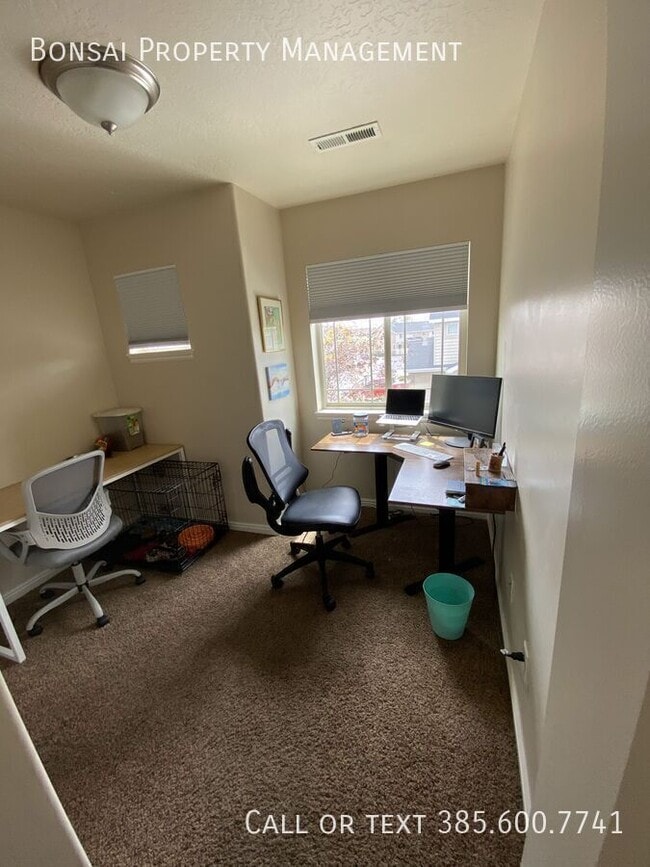 Building Photo - 603 E 60 S