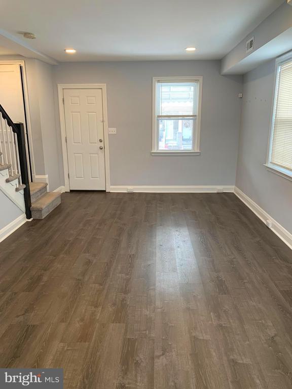 Building Photo - 4429 Newport Ave